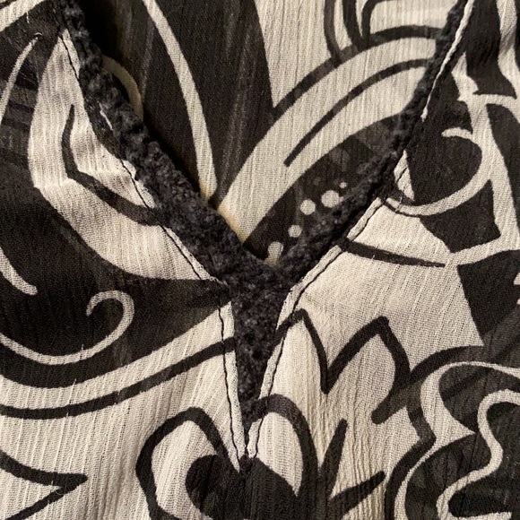 Women’s blouse - Picture 3 of 4